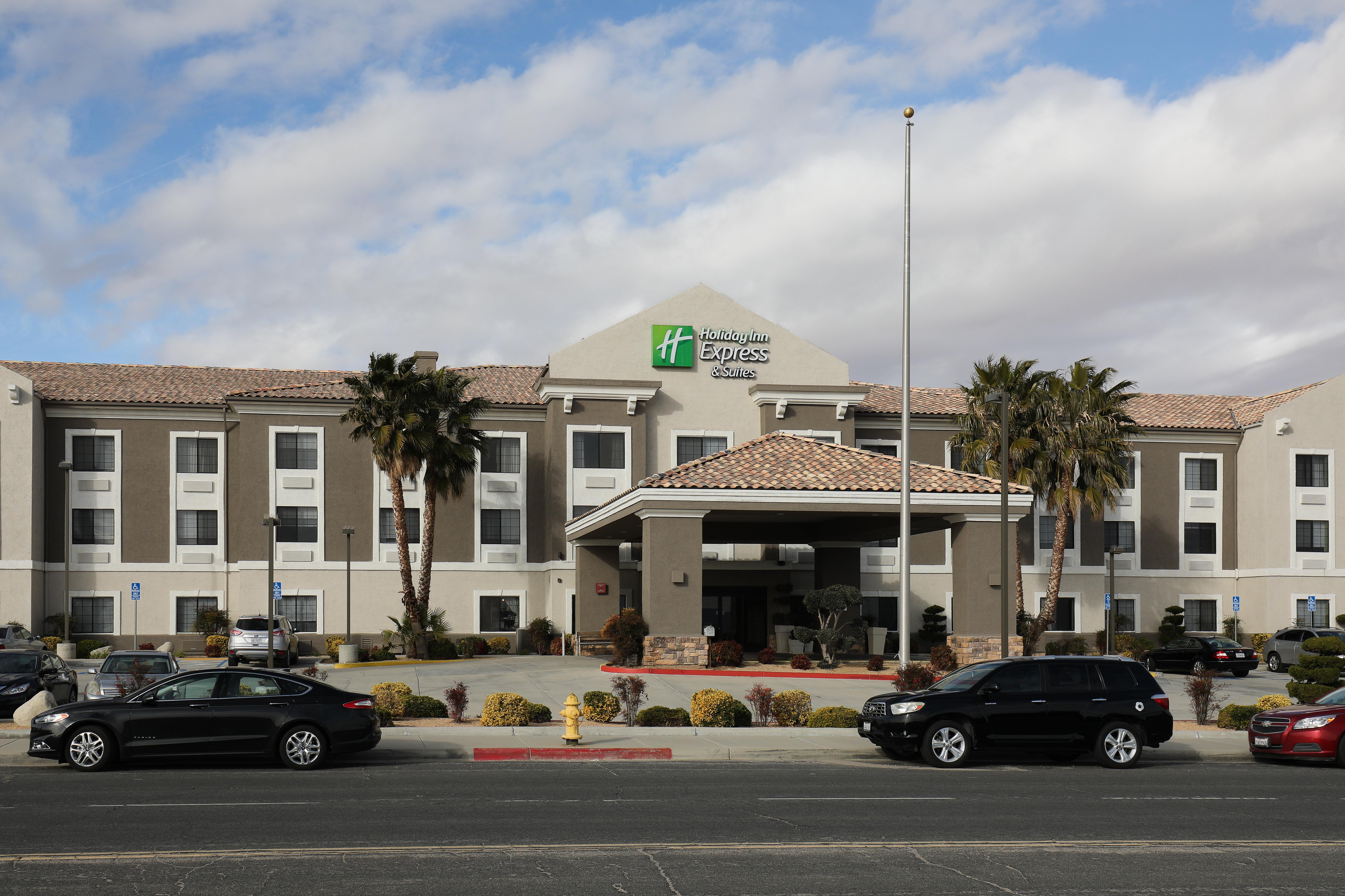 Holiday Inn Express Hotel & Suites Hesperia, An Ihg Hotel Exterior foto