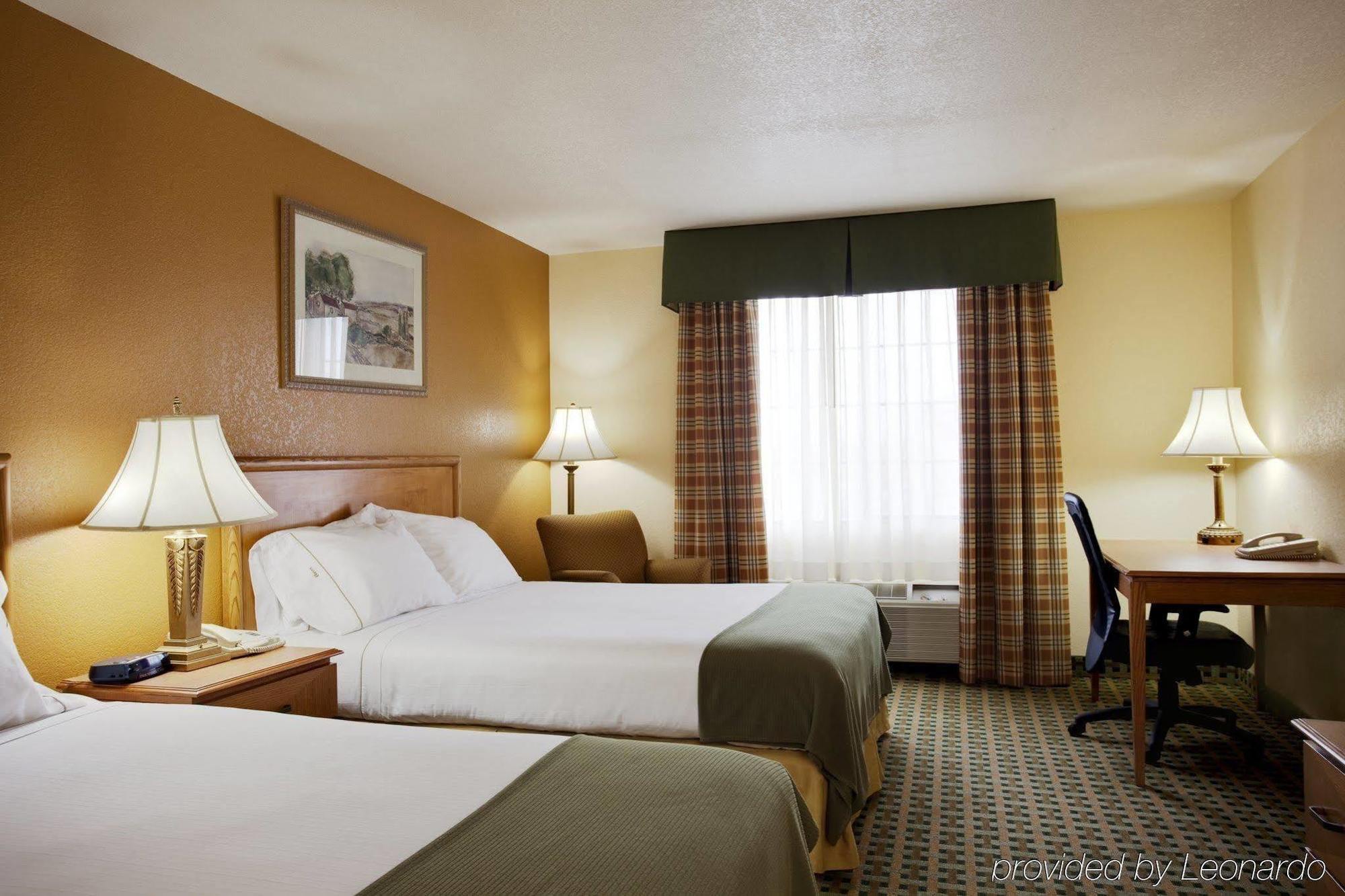 Holiday Inn Express Hotel & Suites Hesperia, An Ihg Hotel Exterior foto