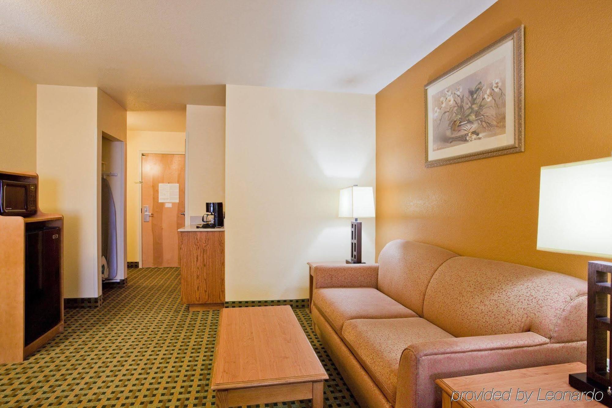 Holiday Inn Express Hotel & Suites Hesperia, An Ihg Hotel Exterior foto